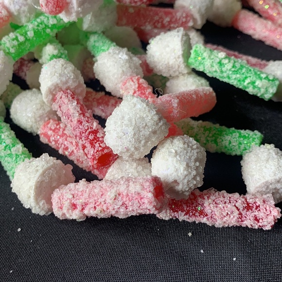 Set of 4 vintage 8 foot (32 feet total) sugared candy Christmas tree garlands - Picture 7 of 8